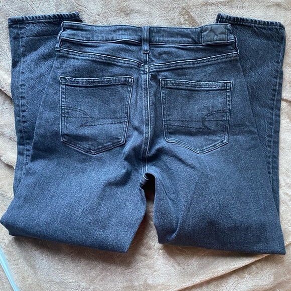 AE Strigid Mom Jean - Picture 2 of 6